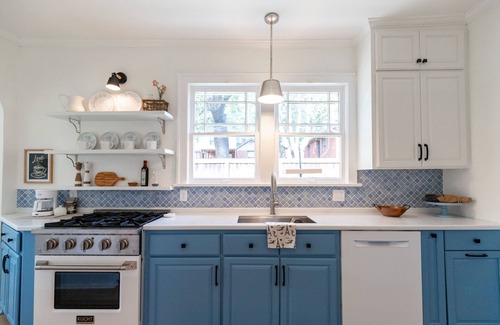 Heights House | Guest Rated 10/10: Newly Restored 2BR Heights Cottage