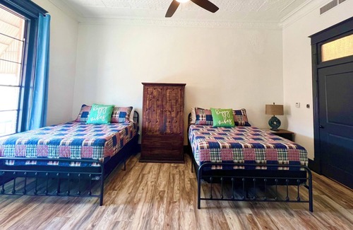 Bowie Apartment | Historic Downtown Bowie Apartment with Breakfast Included