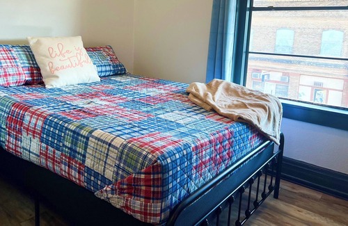 Bowie Apartment | Historic Downtown Bowie Apartment with Breakfast Included