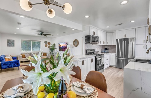 Ontario House | Revamped Oasis: Your Ideal Pool Retreat Near Disney