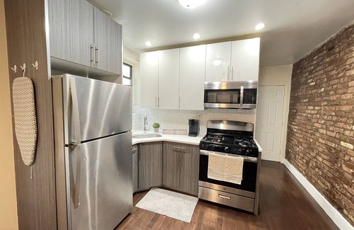 Crown Heights Apartment | Unique Three-Bedroom Retreat with Workspace & Pet-Friendly