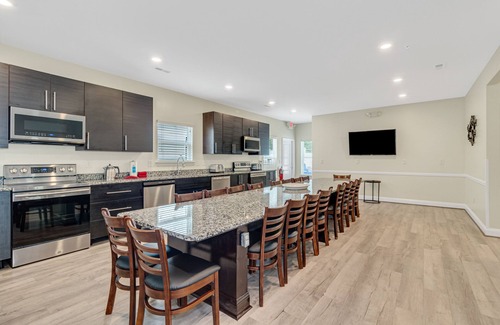 North Myrtle Beach House | Updated 9BD Home with Private Pool & Spa - Rated 9.2/10