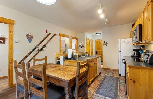 Mountain House Condo | Inviting Mountain Retreat with Pool and Slopeside Views