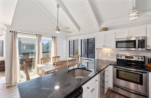 Bald Head Island Villa | Updated Villa Next to BHI Club – Guest Rated 9.8/10!