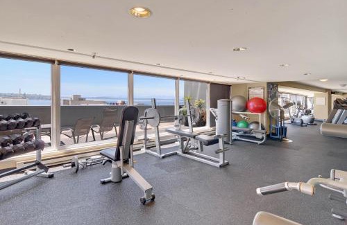 Downtown Seattle Apartment | Relax at Newmark Tower: 4-Star Hotel with Pool & Hot Tub