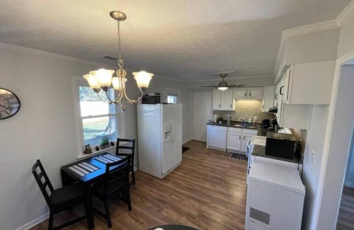 Newnan House | Relaxing Renovated Home in Newnan - Family-Friendly Stay