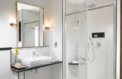 Kilkenny Hotel | Elegant Newpark Hotel: Guest Rated 9/10 with Pool Access
