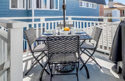 West Newport House | Coastal Comfort in Newport: 4-Star Family-Friendly Stay