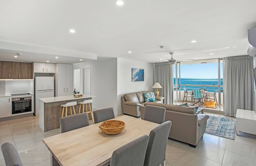 Mooloolaba Hotel | Relax at Newport Mooloolaba: 4-Star Pool & Spa Retreat