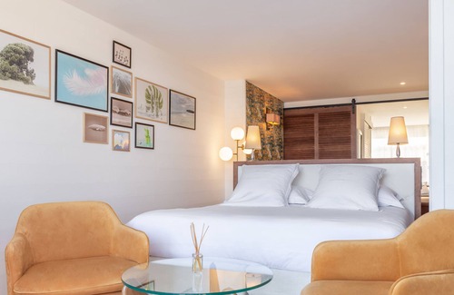Saint-Cyprien Plage Cabin | Relax at Newport Pavilion with Pool, Spa & Family Amenities