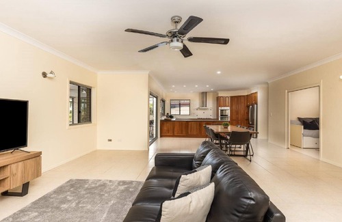 Yamba House | Oceanfront Newport Retreat in Yamba - Guest Rated 10/10
