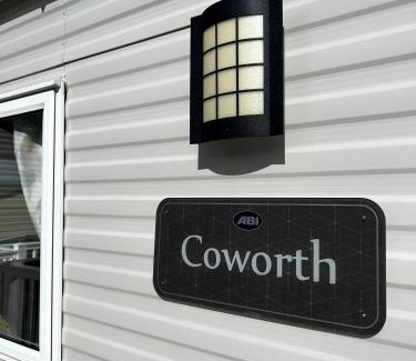 Newquay House | Newquay Bay Resort: Family-Friendly Getaway with Pool & Hot Tub