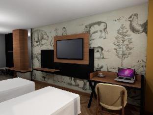 Centar Hotel | Pet-Friendly Getaway at Next Door Park with Breakfast Included