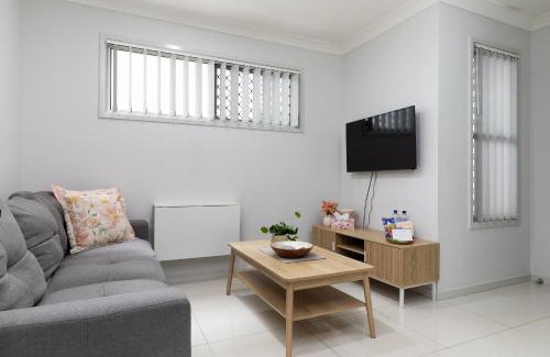 Rocklea Apartment | Discover a New Listing from Super Host Today