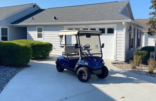 Lake Sumter Landing Villa | Pet-Friendly Retreat Next to Lake Sumter Golf Cart