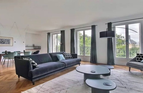 Saint-Victor Apartment | NEXT TO LUXEMBOURG GARDEN -150SQM IN SAINT GERMAIN AT RUE DE MEDICIS