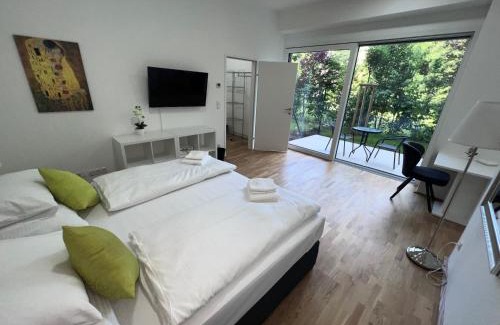 Penzing Apartment | Convenient Stay Next to Schönbrunn Palace - MySchönbrunn Apartments