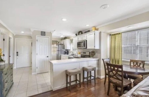 Indian Point Condo | Convenient Stay by Table Rock Lake with Pool and Spa Access
