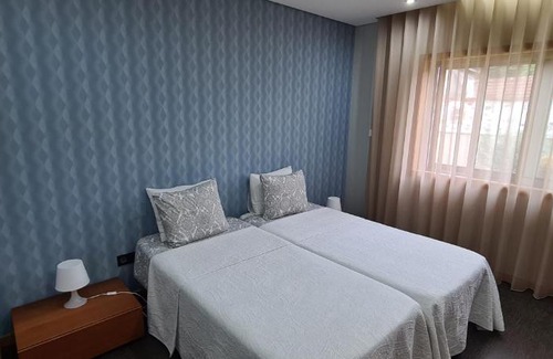 Maia House | Convenient Stay Next to the Airport with Ocean Views