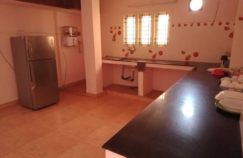 Kanathur Villa | Family-Friendly Hotel by the Beach with Pool & Spa