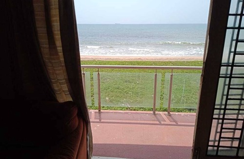 Kanathur Villa | Family-Friendly Hotel by the Beach with Pool & Spa