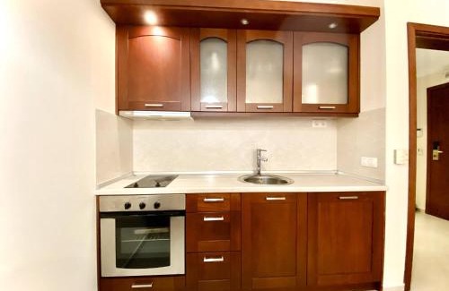 Shiligarnika Apartment | Prime Location Hotel Next to Ski Lift in Downtown Bansko