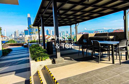 Maluri Apartment | Premier Family Retreat at Next2Mall, Sunway Velocity