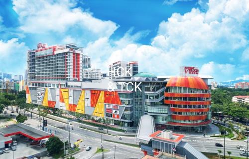Maluri Apartment | Premier Family Retreat at Next2Mall, Sunway Velocity