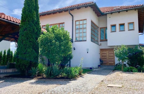 Ilidza Villa | Top-Rated NeyreaS Hotel with Breakfast & Hot Tub Access