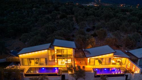 Faralya Villa | Relax in Nez: 1 Bedroom with Jacuzzi in Kalkan Çayköy