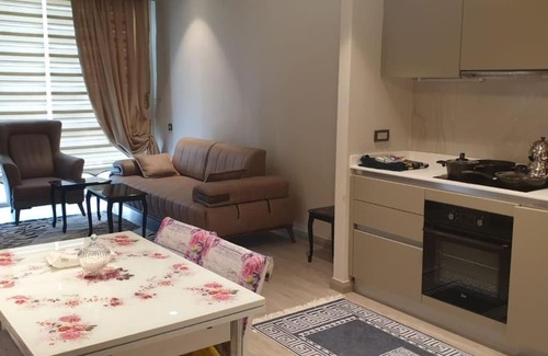 Bagcilar Apartment | Family-Friendly NG Residence Apartment for Memorable Stays