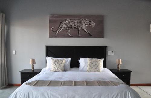Buffelspruit House | Idyllic Ngalas Rest 101: Oceanfront Pool & Top-Rated Stay