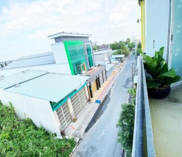 Long Xuyen Hotel | Discover Ngoc Kha Tu 1 Hotel: Wheelchair Accessible Stay