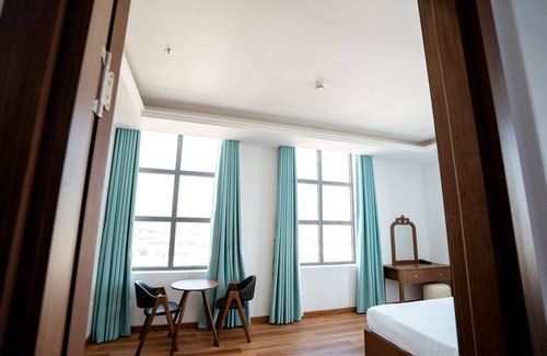 Soc Trang Hotel | Discover Ngoc Thu Palace: Family-Friendly Stay with Spa