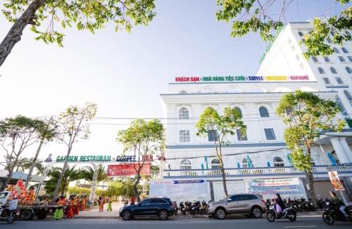 Soc Trang Hotel | Discover Ngoc Thu Palace: Oceanfront Oasis with Spa & Pool