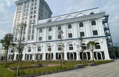 Soc Trang Hotel | Discover Ngoc Thu Palace: Oceanfront Oasis with Spa & Pool
