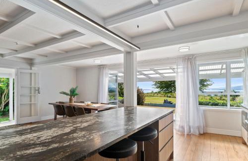 Ngongotaha House | Ngongotaha Lakeside Home: Family-Friendly Retreat with 10/10 Rating