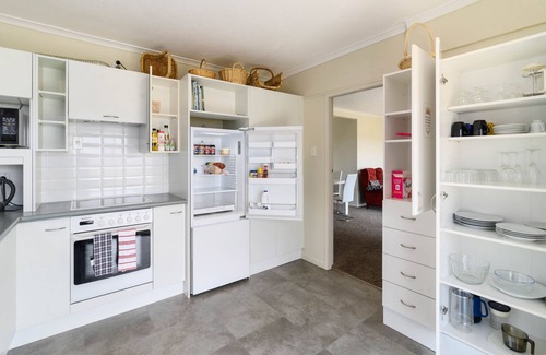 Ngongotaha Apartment | Idyllic Ngongotaha Lakeside Lodge - Family-Friendly Retreat