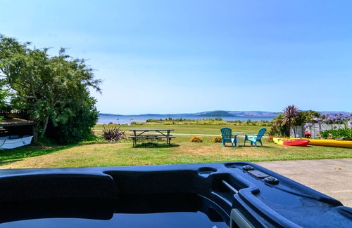 Ngongotaha Apartment | Idyllic Ngongotaha Lakeside Lodge - Family-Friendly Retreat