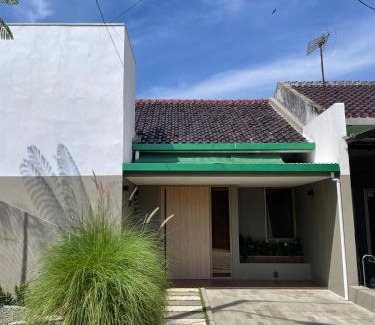 Tasikmalaya Villa | Ngumbara House