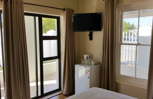 Middelburg House | Discover Nguni Country Lodge: Family-Friendly Retreat