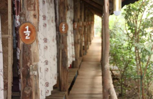 Son Trach House | Nguyen Shack Retreat Resort: Pet-Friendly Oceanfront Escape