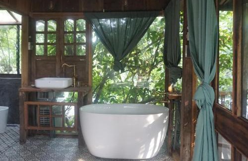 Hue House | Inviting Nguyet Bieu Garden Riverside with Child-Friendly Amenities