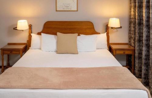 Klerksdorp Apartment | Ngwenya City Hotel