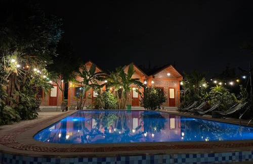 Hoa Lu Hotel | Cozy Nhà Điệp Bungalow with Oceanfront Views in Ninh Binh