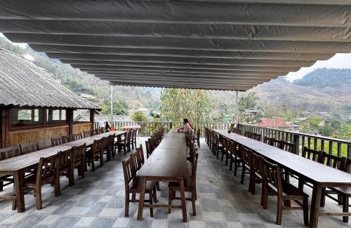 Mai Chau Apartment | Bin's House: Guest Rated 10/10 with Pool & Restaurant