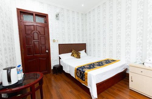 Mong Cai House | Discover Comfort at Nhà nghỉ Đức Trọng with Hot Tub & Dining