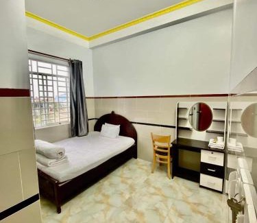 Ha Tien Hotel | Pet-Friendly Retreat at Nhà Nghỉ Cẩm Tiên 1