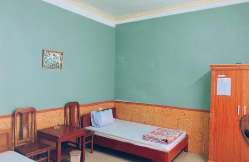 Mong Cai Hotel | Cozy Stay at Nhà nghỉ FAMY with Breakfast and Hot Tub