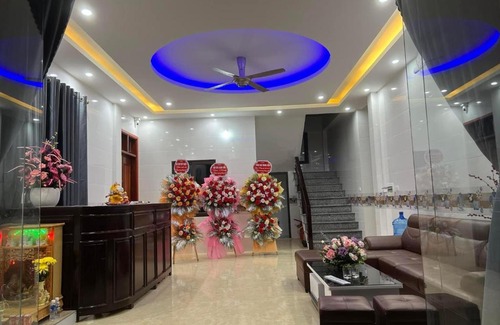 Huong Son Hotel | Top-Rated Nhà Nghỉ Hồng Phúc: Pet-Friendly & Breakfast Included